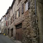 Lougat La Maison Des Chats 펜션 *