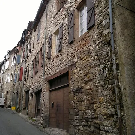 Lougat La Maison Des Chats Casa de Férias *
