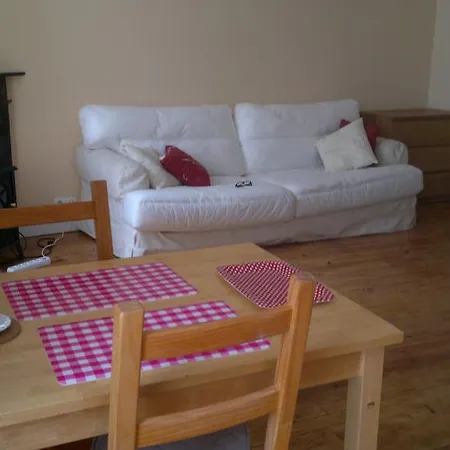 Holiday home Lougat La Maison Des Chats Cordes-sur-Ciel
