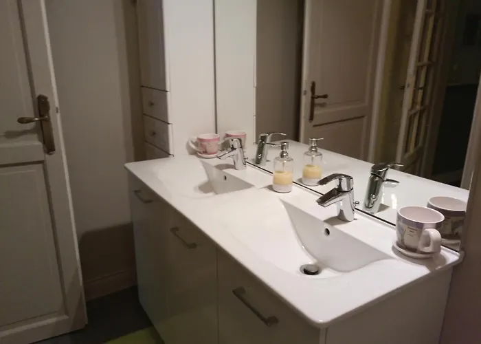 Lougat La Maison Des Chats *