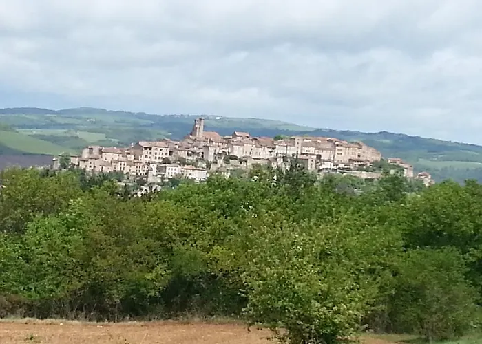 בית נופש Lougat La Maison Des Chats